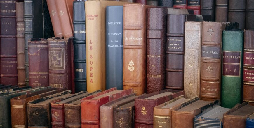 books-8594725_1280